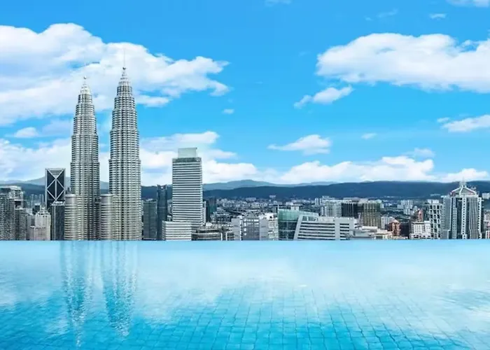 Infinitum Suites Klcc , Infinity Pool 360 View